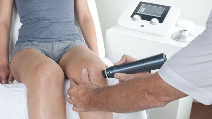 Procedimento de terapia de ultrassom para dor na articulação do joelho